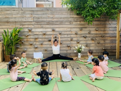 LỢI ÍCH HÀNG ĐẦU TỪ YOGA CHO TRẺ EM